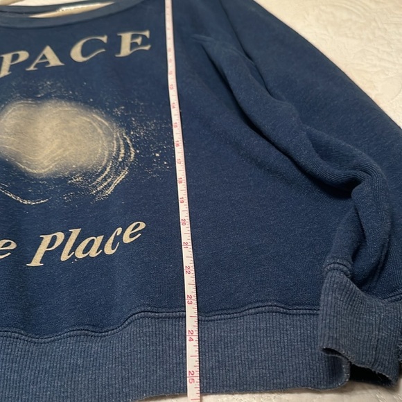 NWOT Wildfox ‘Space is the Place’ Distressed Pullover Sweater Size M - Picture 4 of 11